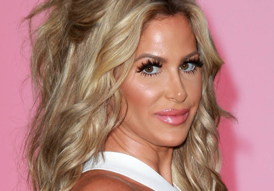 Kim Zolciaks Before And After Photos Show How Different Her Nose
